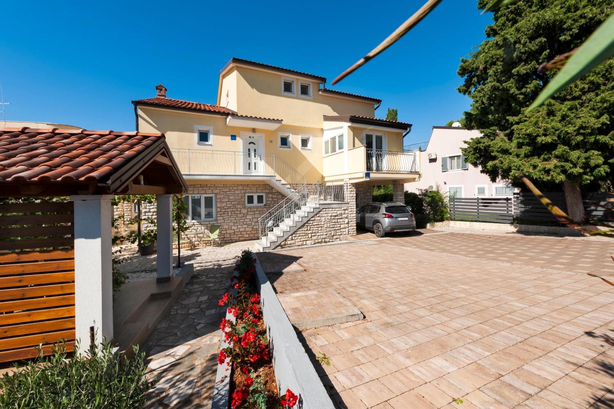 Apartman & Anita *